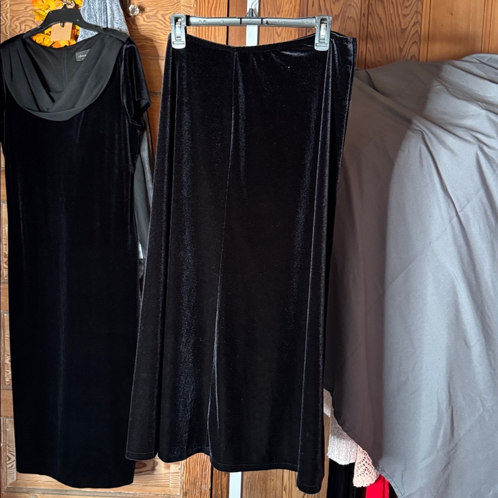 Vintage Black Velour Maxi Skirt | 90s Velvet A-Line Long Skirt Holiday Glam - Picture 3 of 11